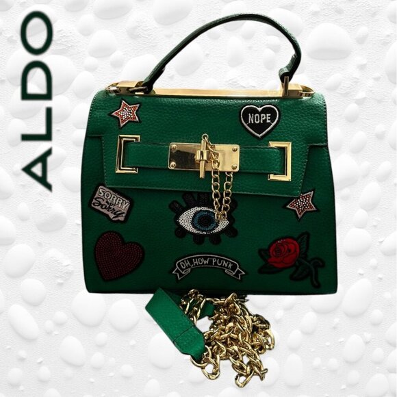 👜 Fabulous Emerald Green Handbag with Gold Hardware and Patches NWOT - Picture 1 of 10
